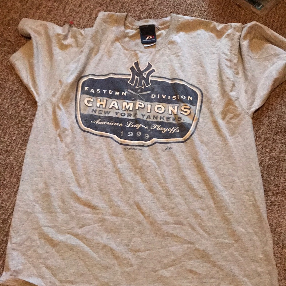 New York Yankees T shirt